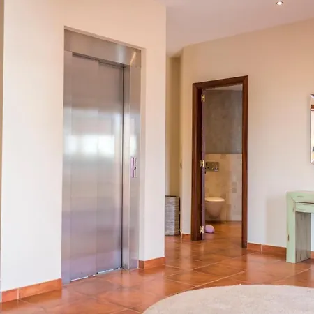 Villa Aurora Βίλα
