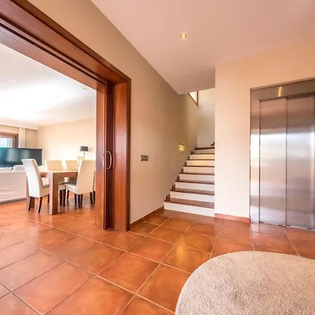 Villa Aurora *